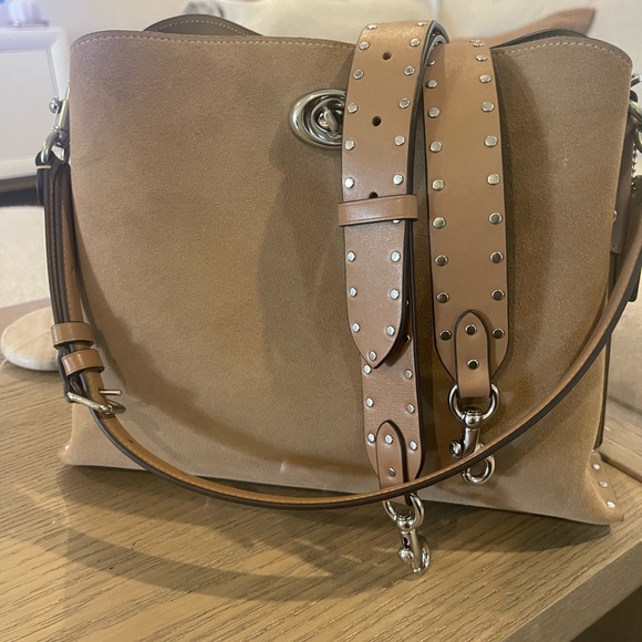 Coach Willow Shoulder Bag - Picture 1 of 4